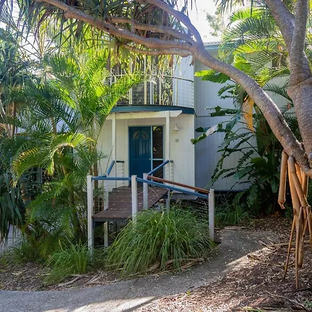 Surf Gums, Sleeps 9, Pet Friendly, Fully Renovated Villa Point Lookout Exterior photo