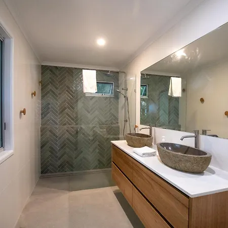 Surf Gums, Sleeps 9, Pet Friendly, Fully Renovated Villa Point Lookout Exterior photo