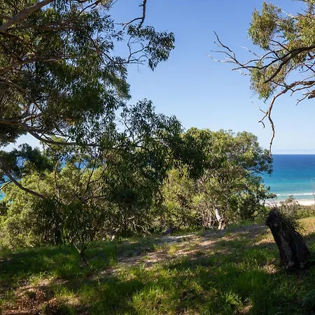 Surf Gums, Sleeps 9, Pet Friendly, Fully Renovated Villa Point Lookout Exterior photo